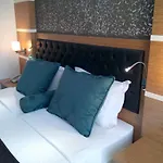 מלון Malahit Exclusive