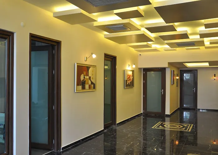 Malahit Exclusive 2*