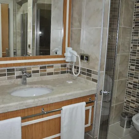 Malahit Exclusive Hotel 2*