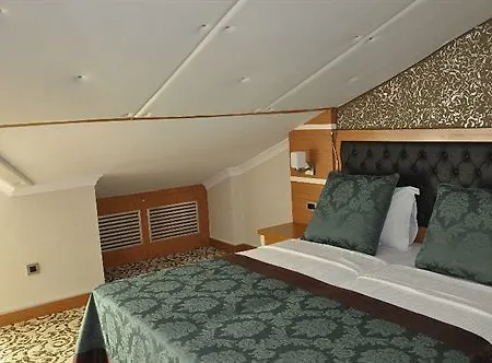 Malahit Exclusive Hotel 2*