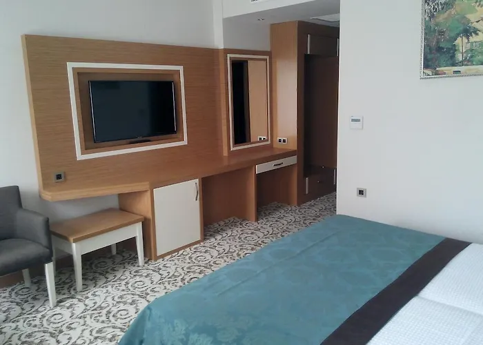 Hotel Malahit Exclusive 2*